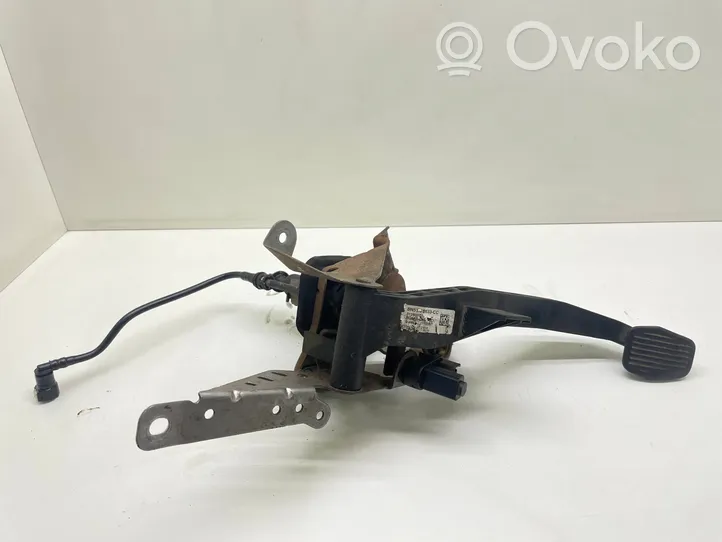 Volvo V50 Pedal de embrague 8N517B633