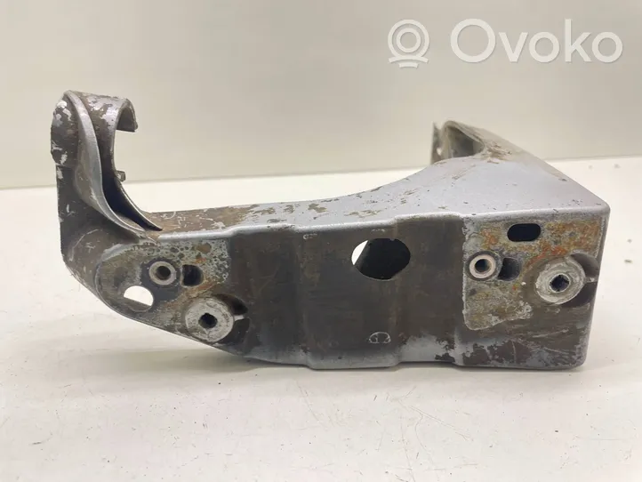 Audi A4 S4 B6 8E 8H Staffa di rinforzo montaggio del paraurti anteriore 8E0821138B