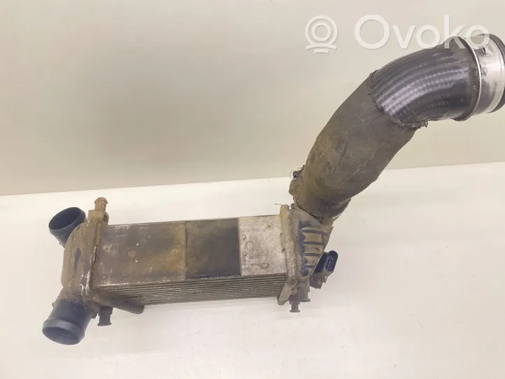 Audi A4 S4 B6 8E 8H Chłodnica powietrza doładowującego / Intercooler 8E0145805