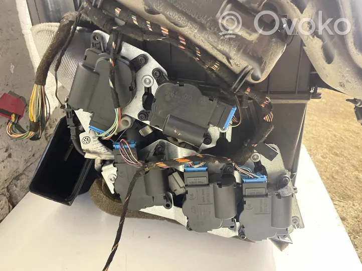 Audi Q7 4L Interior heater climate box assembly 4L1820003Q