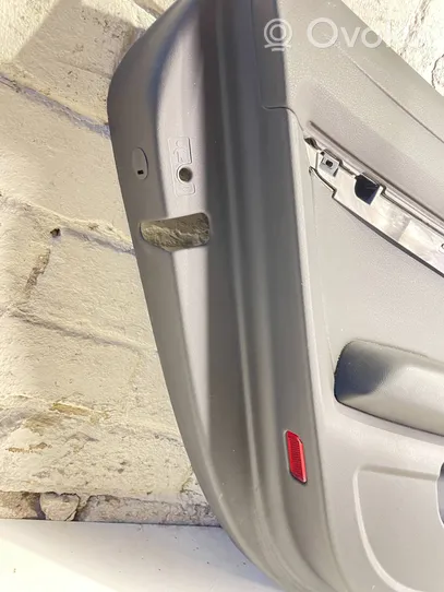 Audi A6 S6 C6 4F Apšuvums aizmugurējām durvīm 4F0867305