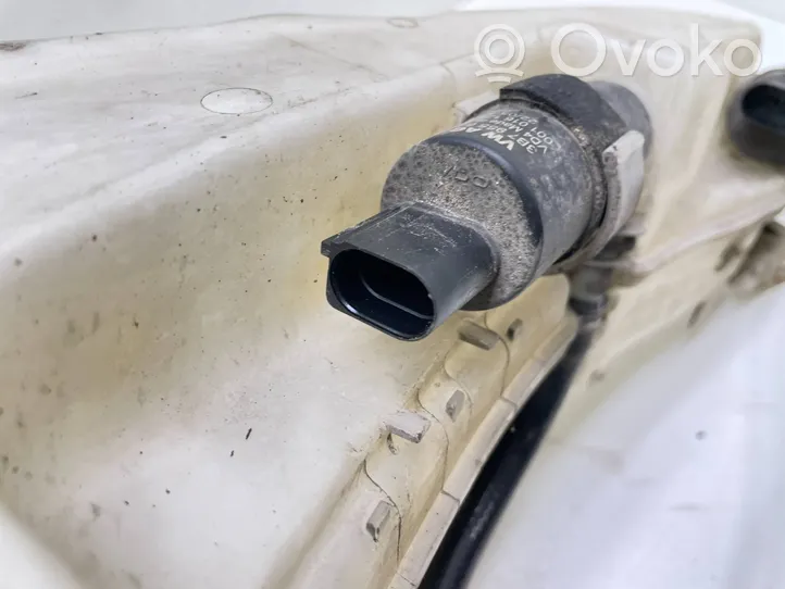 Audi A6 S6 C6 4F Réservoir de liquide lave-glace 4F0955453