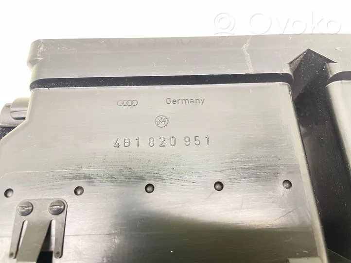 Audi A6 S6 C5 4B Dash center air vent grill 4B1820951