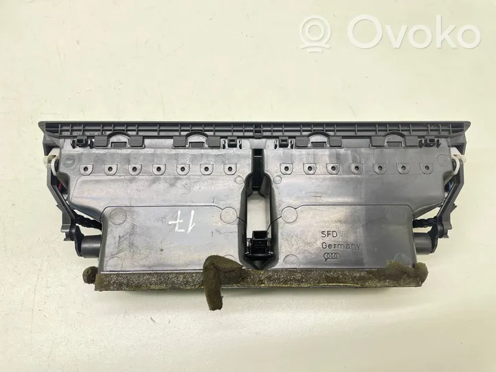 Audi A4 S4 B7 8E 8H Griglia di ventilazione centrale cruscotto 8E0820951H