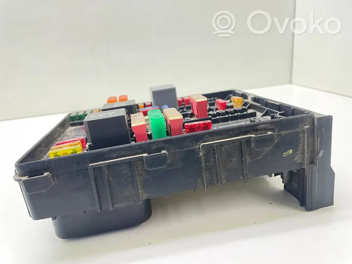 Volkswagen Touran I Fuse module 1K0937804B