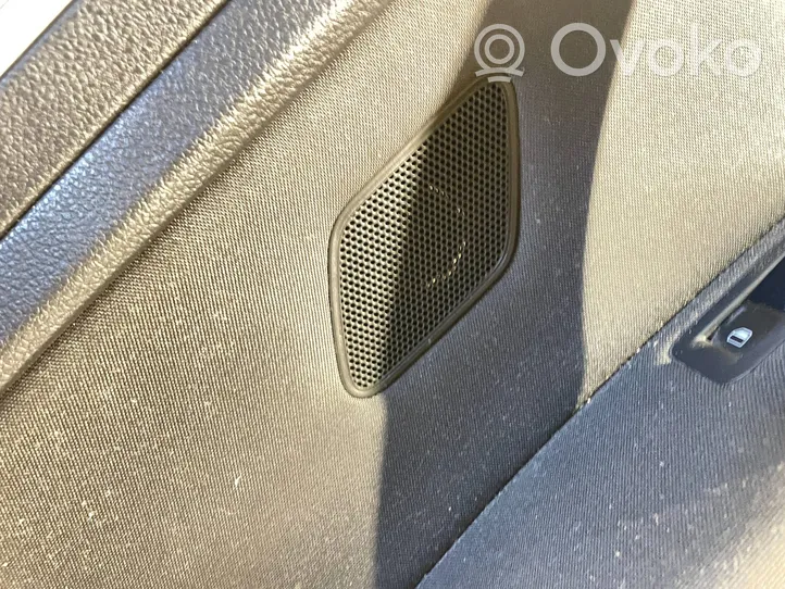 Volkswagen Golf VII Rivestimento del pannello della portiera posteriore 5G4868073