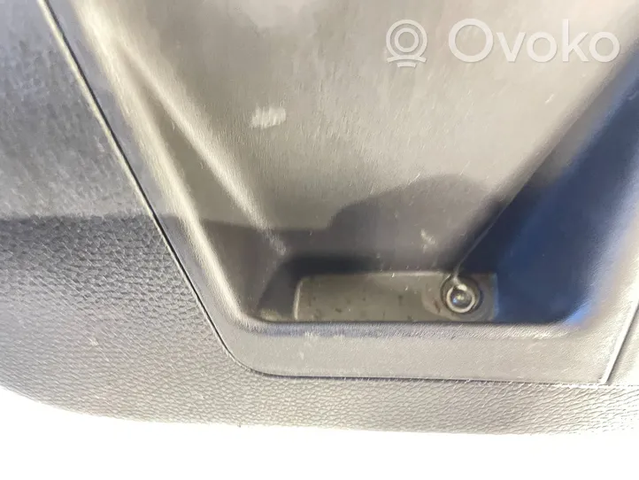 Volkswagen PASSAT B7 Poszycie / Tapicerka tylnej klapy bagażnika 3C9867605J