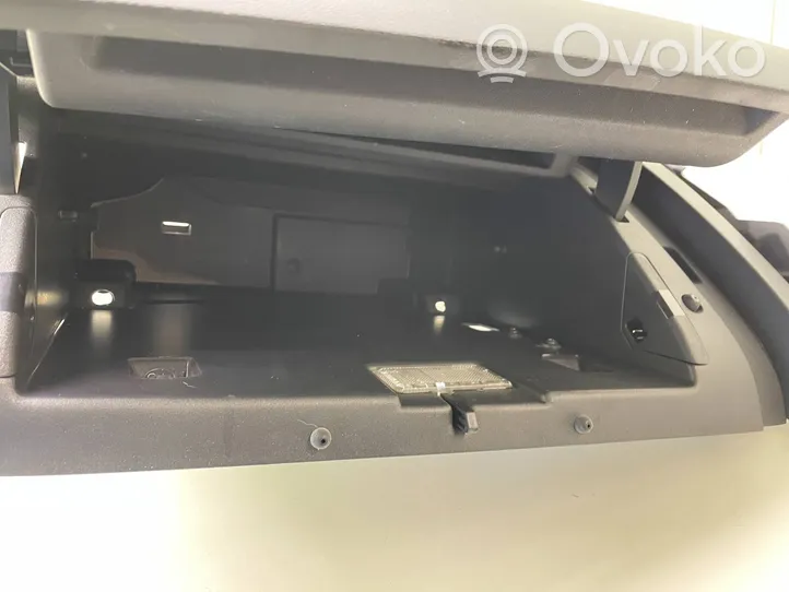 Volvo XC60 Schowek deski rozdzielczej / Komplet 30755651