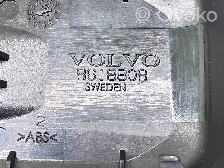 Volvo XC60 Osłona szyn przedniego fotela kierowcy 8618808