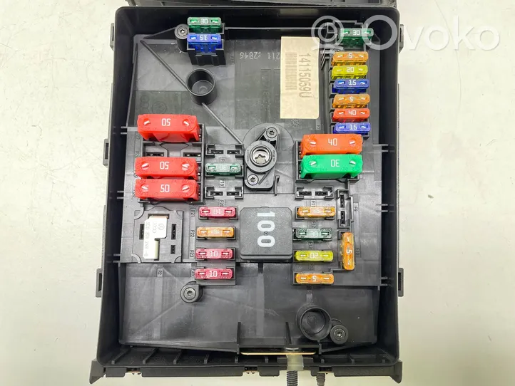 Volkswagen Golf VI Fuse box set 1K0937125D