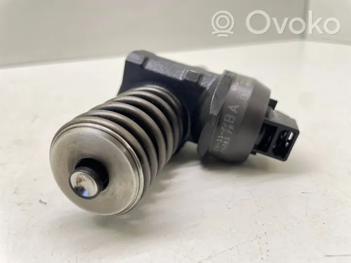 Volkswagen Touran I Injecteur de carburant 0414720215