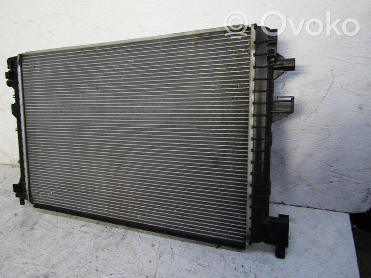 Volkswagen Golf VII Radiador del refrigerante 5Q0121251HS