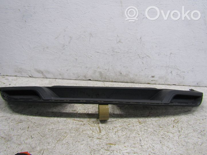 Volkswagen Golf VII Rivestimento della parte inferiore del paraurti posteriore 5G9807568R