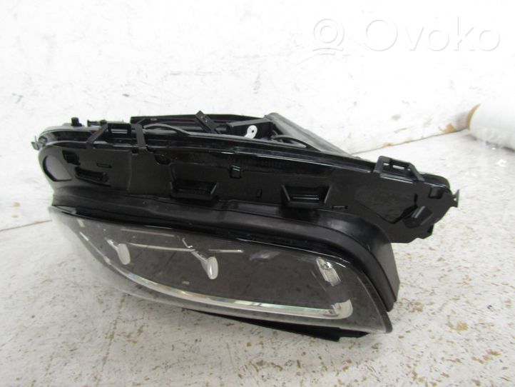 Mercedes-Benz E W213 Lampa przednia A2139067509