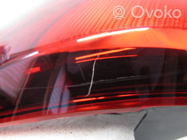 Opel Astra K Feux arrière / postérieurs 39077375