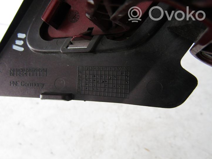 Audi A4 S4 B9 Zaślepka spryskiwacza lampy przedniej 8W0807787