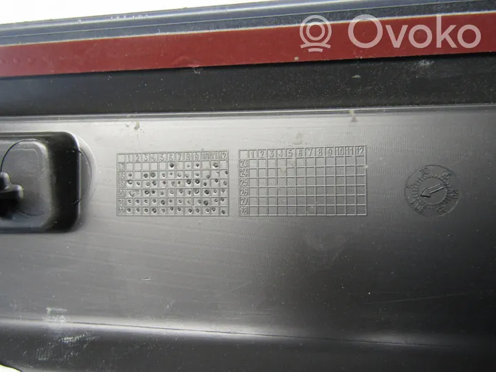 Audi Q3 F3 Takaoven lista (muoto) 83A853969A