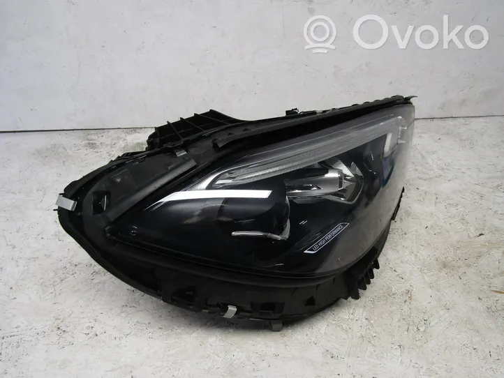 Mercedes-Benz C W206 Lampa przednia A2069067203