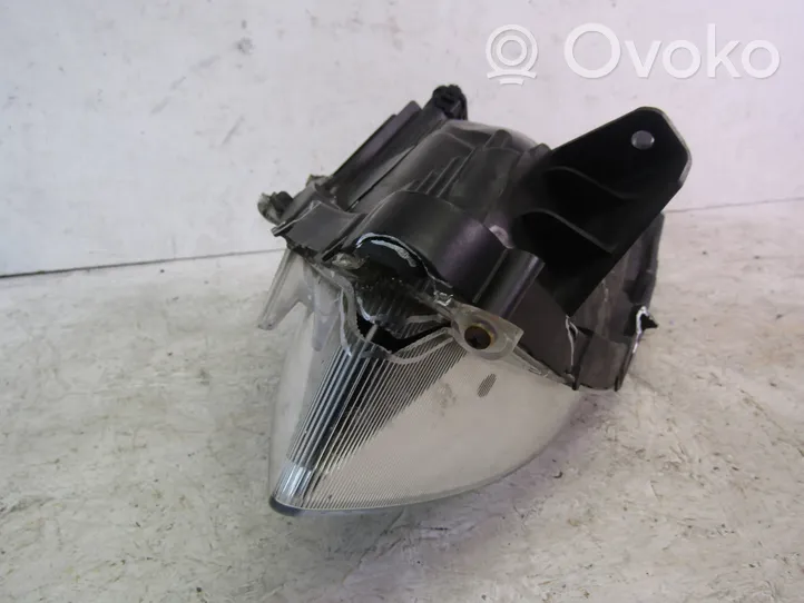 Suzuki Swift Lampa przednia P8798L