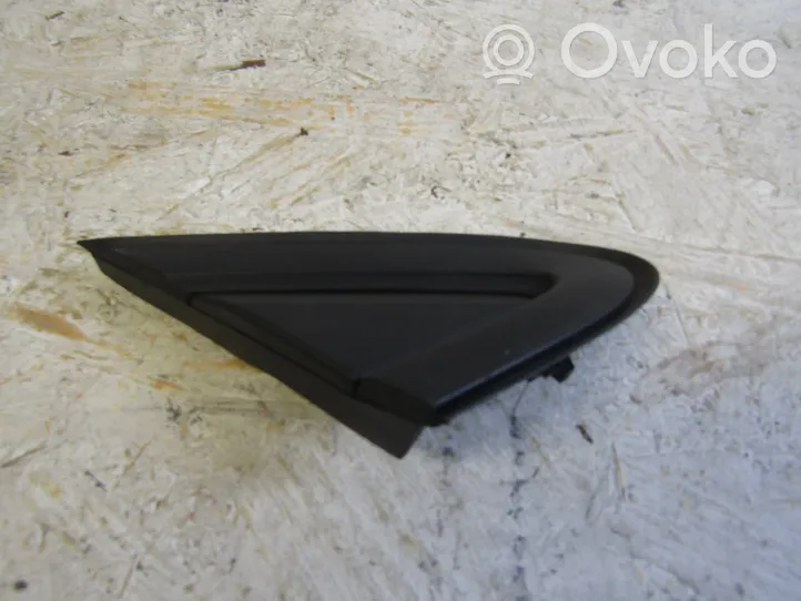 Volvo V40 Rivestimento passaruota anteriore 31416472