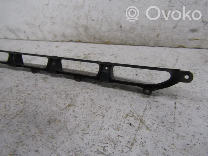 Audi A4 Allroad Grille inférieure de pare-chocs avant 8K0807233D