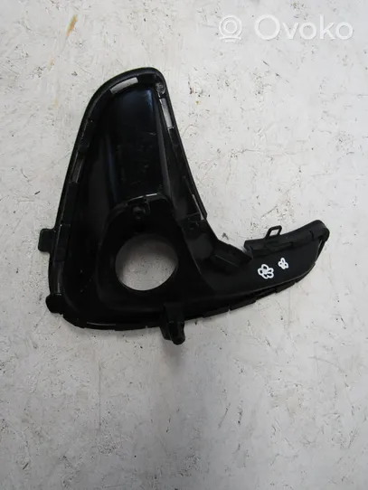 Toyota Yaris XP210 Moldura/rejilla de la luz antiniebla delantera 521122K0150