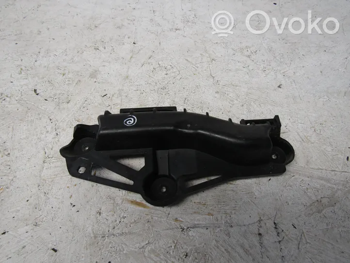 Opel Corsa E Uchwyt / Mocowanie zderzaka tylnego 13399581