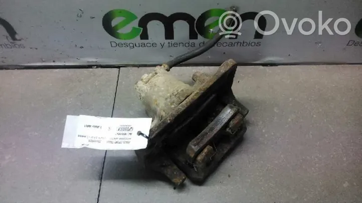 Mitsubishi Montero Galinis suportas MR510541