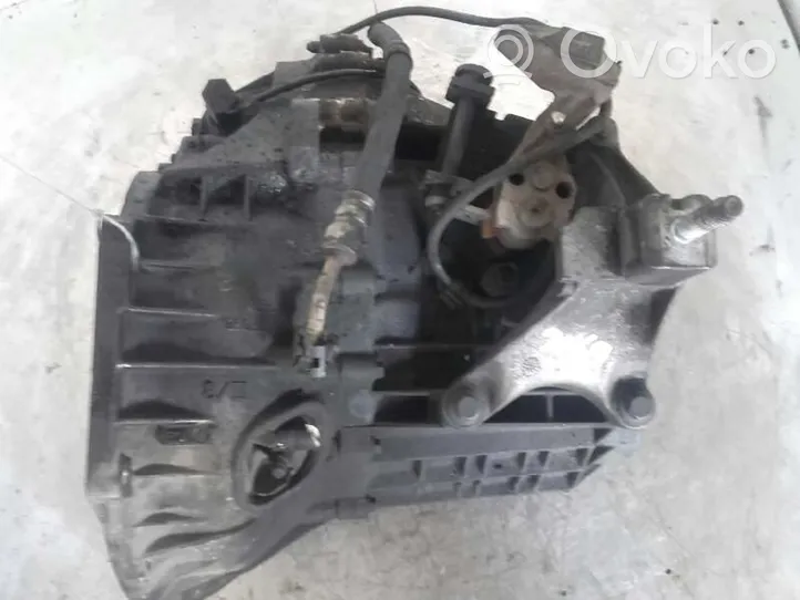 Ford Connect Mechaninė 5 pavarų dėžė 2T1R7002BC