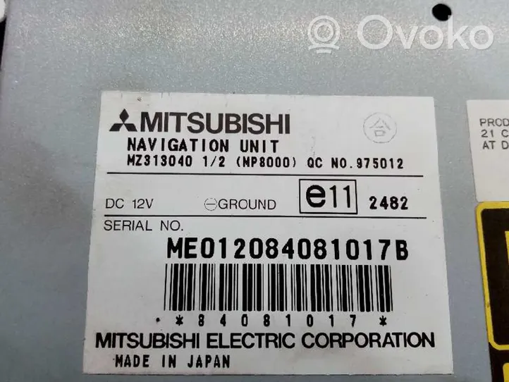 Mitsubishi Grandis Радио/ проигрыватель CD/DVD / навигация 8750A111