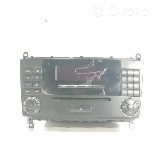 Mercedes-Benz CLC CL203 Panel / Radioodtwarzacz CD/DVD/GPS A2038704589