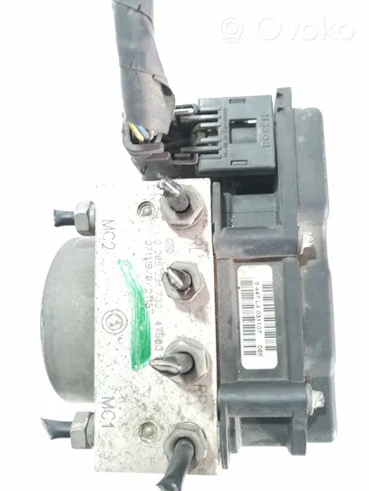 Nissan Note (E11) Bomba de ABS 476609U100