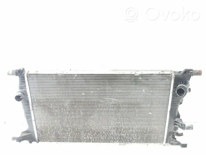 Renault Megane III Radiateur de refroidissement M135272F