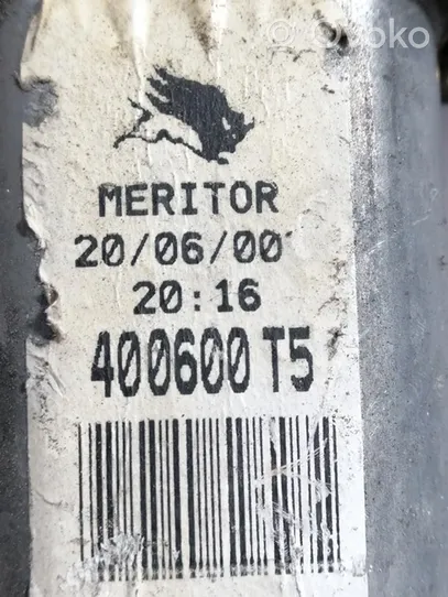 Nissan Almera N16 Etuoven sähkökäyttöinen ikkunan nostin 400600T5