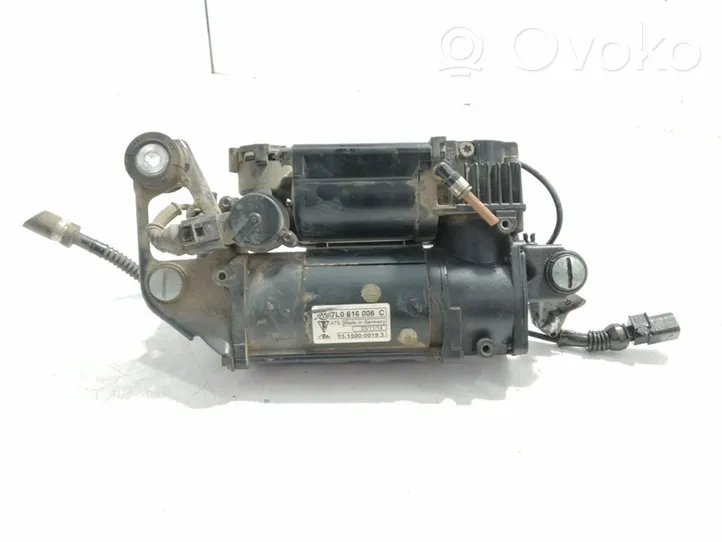 Volkswagen Touareg I Air suspension compressor/pump 7L0616006C