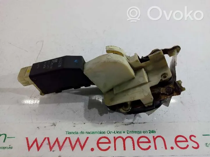 Opel Omega B1 Front door lock 