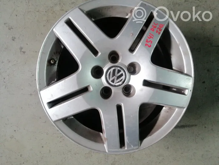 Volkswagen Golf IV Felgi aluminiowe R15 