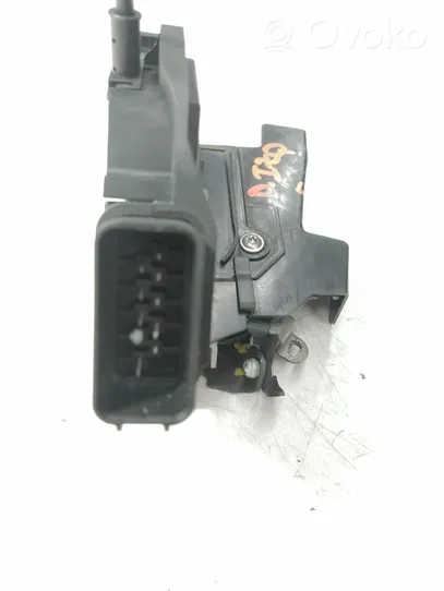 Volvo S40 Front door lock 