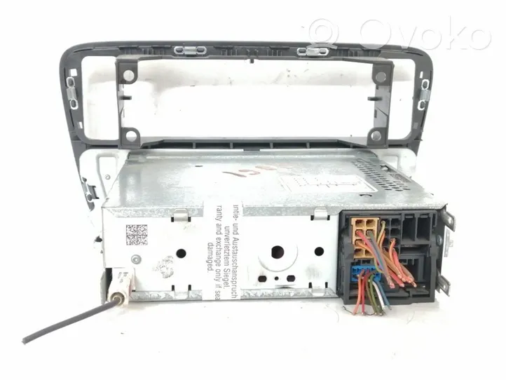 Volkswagen Up Unità principale autoradio/CD/DVD/GPS 1S0035156A