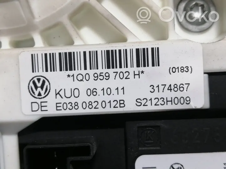 Volkswagen Scirocco Podnośnik szyby drzwi z silniczkiem 5K0959792A