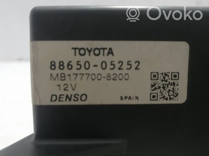 Toyota Avensis T250 Kiti valdymo blokai/ moduliai 8865005252