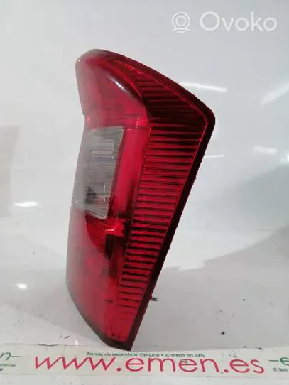 KIA Carens II Lampa tylna 