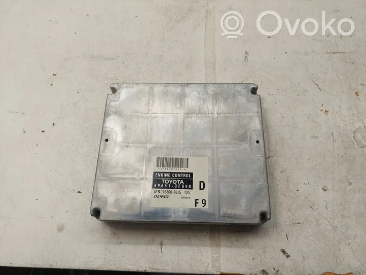 Toyota Corolla Verso AR10 Calculateur moteur ECU 