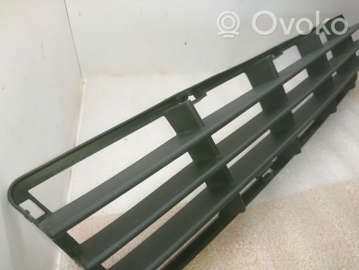 Volvo V50 Front bumper lower grill 