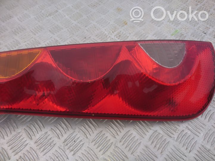 Nissan Note (E11) Lampa tylna 