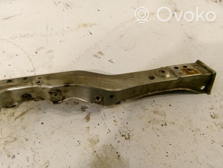 Toyota Avensis T250 Staffa del pannello di supporto del radiatore parte superiore 