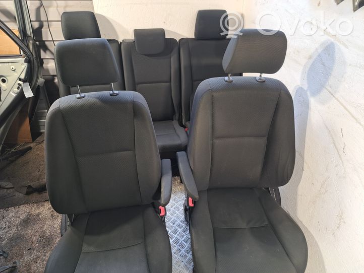 Toyota Corolla Verso AR10 Set sedili 