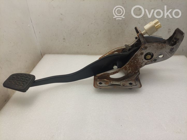 Toyota Corolla Verso AR10 Brake pedal 