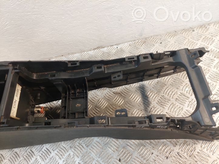 Toyota Avensis T270 Center console 