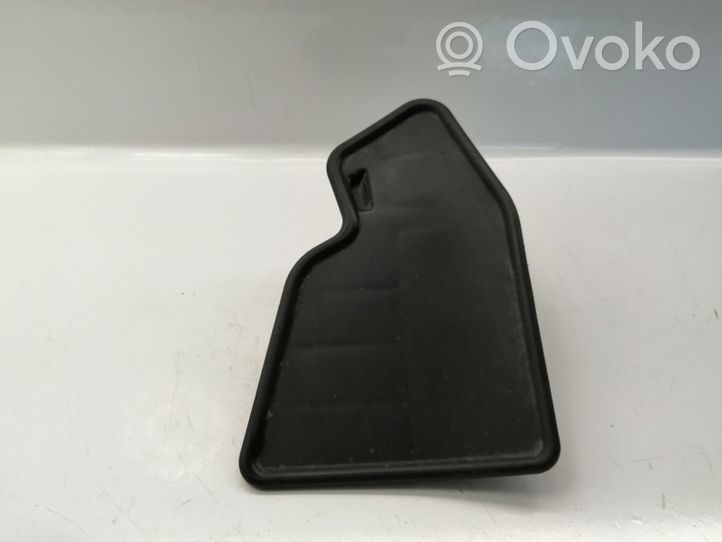 Toyota Avensis T250 Rivestimento posteriore minigonna laterale 